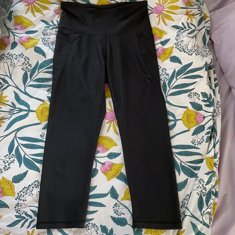 Old Navy Active Leggings (WITH POCKETS)